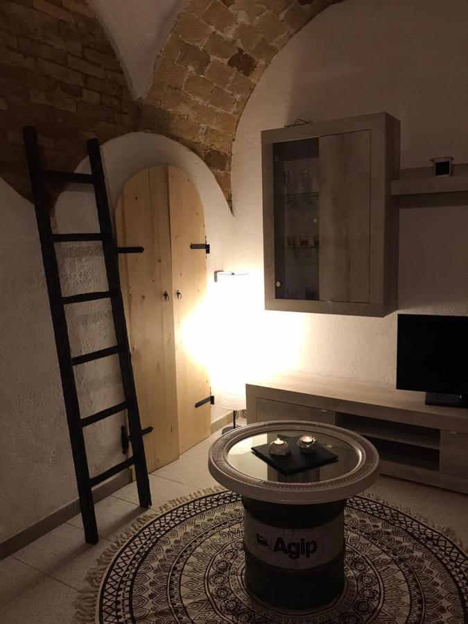 Da Vito E Lucia, Trilocale In Centro Storico Apartment Vasto Bagian luar foto